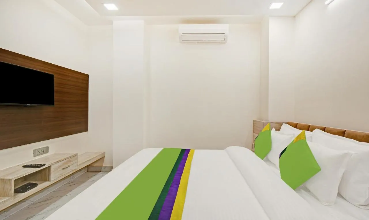 Treebo Paras Raj Near City Palace Udajpur 3*,  Indie